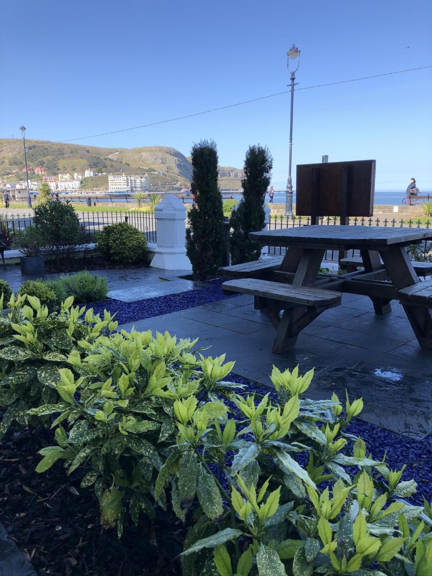 Swn Y Mor Hotel Llandudno Exterior photo