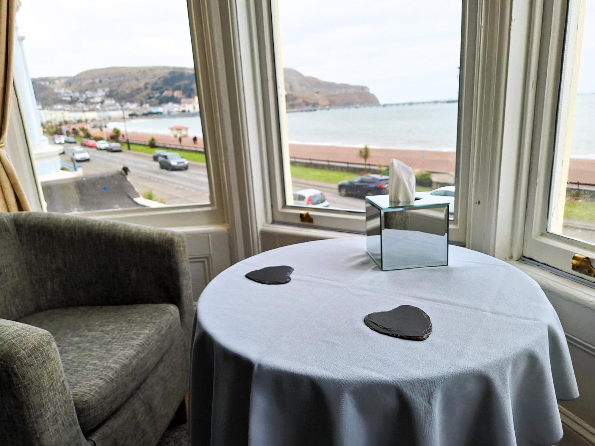 Swn Y Mor Hotel Llandudno Room photo